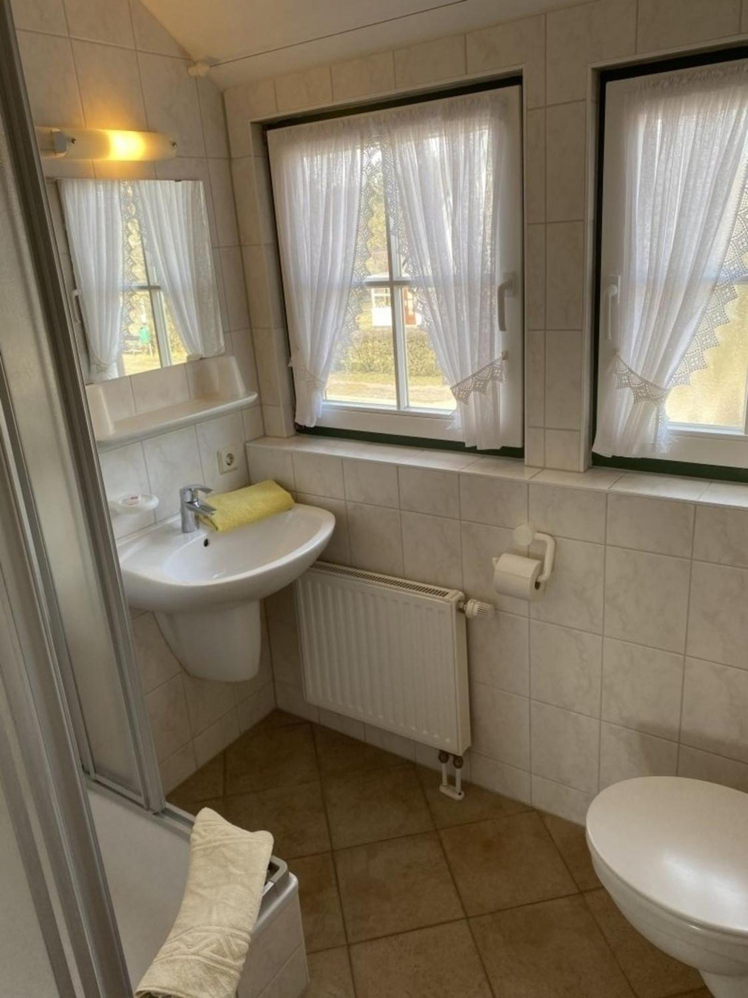 Ferienwohnung Nr 07 Og Spitzboden Born Kültér fotó